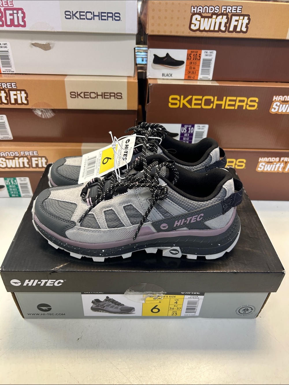 Hi-Tec Women’s Hiking Shoes Size 6 Gray, Black and Pink Trail Sneakers 0553